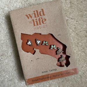 New studs from Costa Rica 🦋